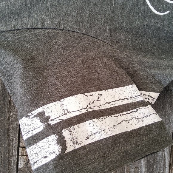 Eskimo Joe's Gray Graphic T-Shirt Size 2XL - Picture 4 of 6